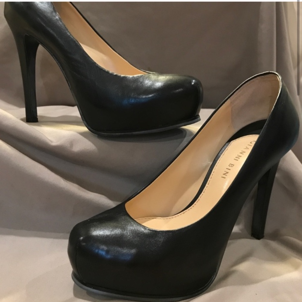 Gianni Bini Heels 8.5